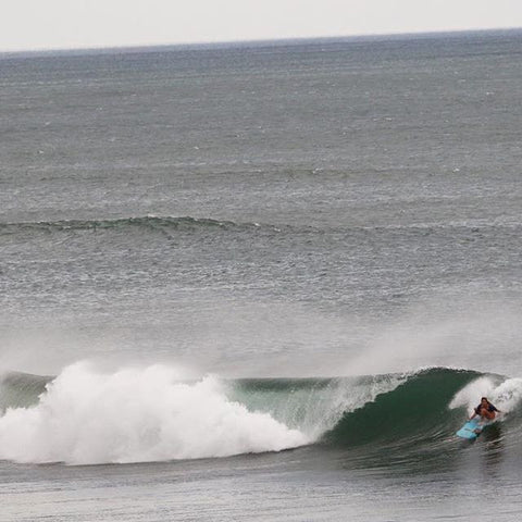 southern californai surfer Morgan Sliff @bumpsetsurf Photo credit