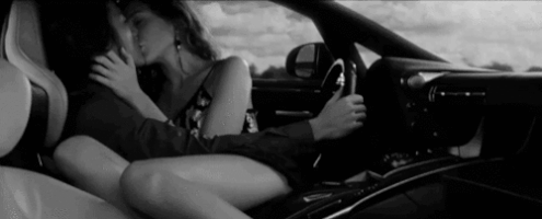 kiss while driving