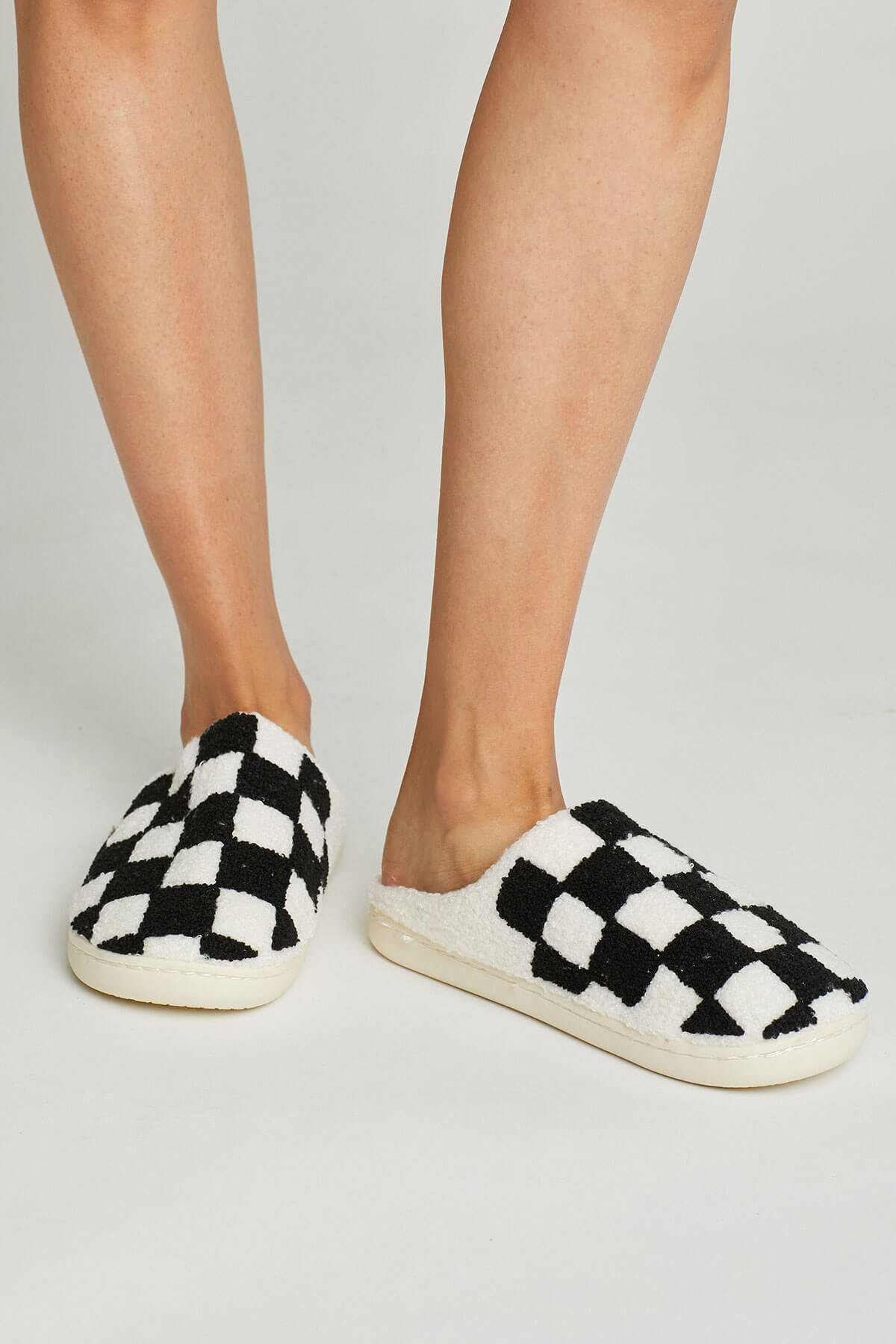 Isaac nakoming indruk Miss Sparkling Checkered Slippers – Social Threads