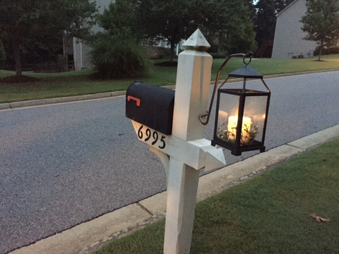 a great look for your mailbox.  Timmynoggy with lantern!