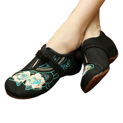 chinese embroidered shoes