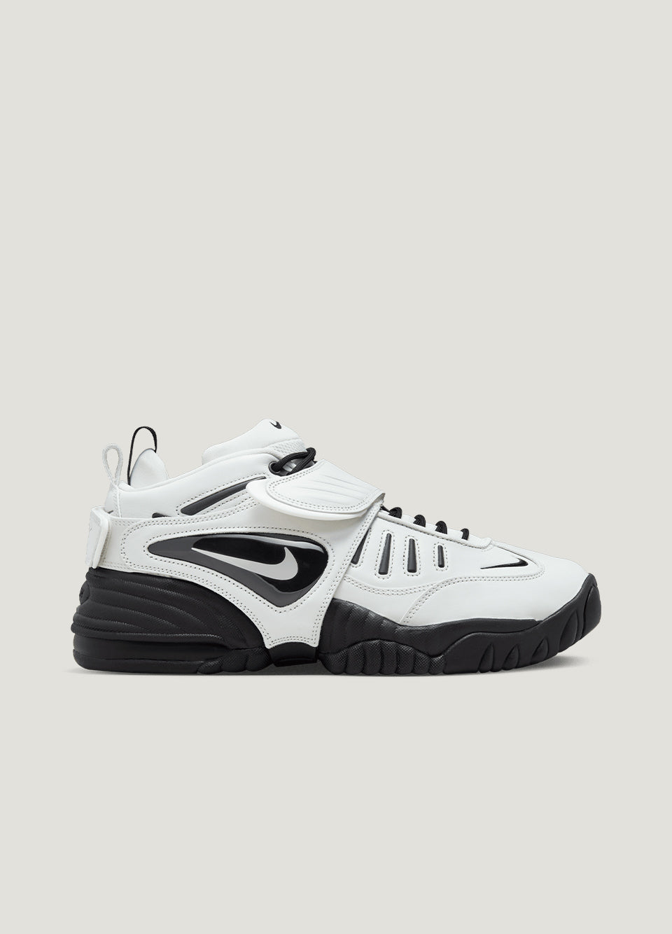 nike removable strap shoes