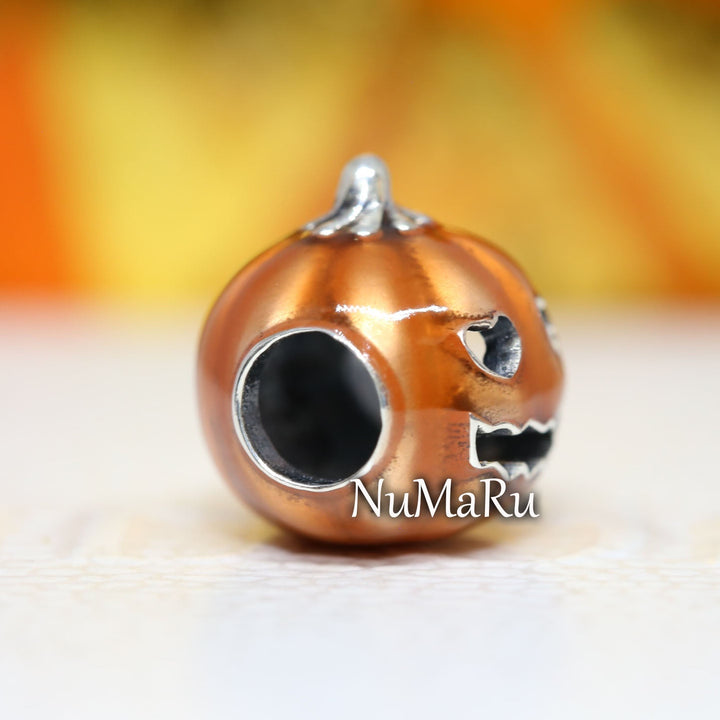 Glow-in-the-dark Spooky Pumpkin Charm 792291C01 - vatlieuinphun