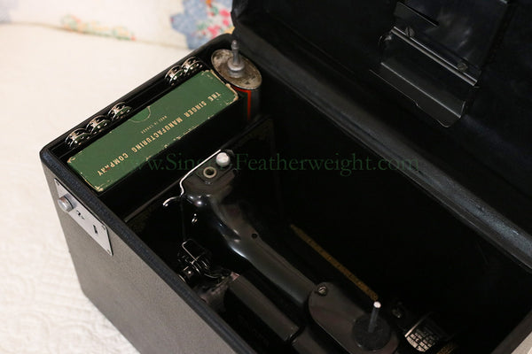 Singer Featherweight Side Tray With Accessories