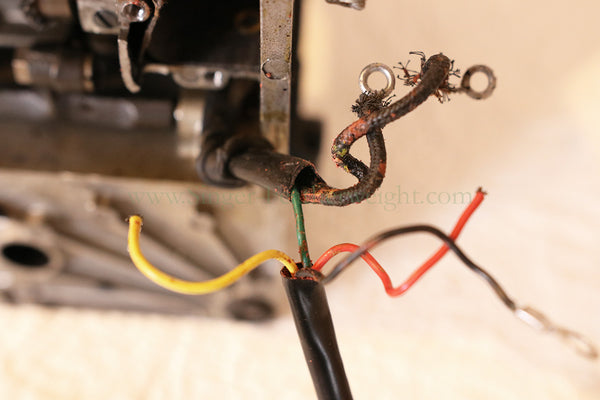 Singer Featherweight 221K Capacitor Wires Separated 