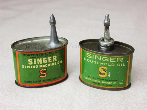 Singer Featherweight 221 1933-1950 Oil Can