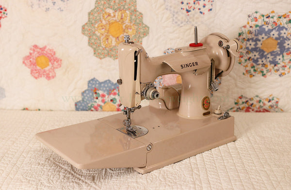 Singer Featherweight 221K Tan 1961