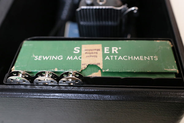 Singer Featherweight Case Side Tray 3 Bobbins