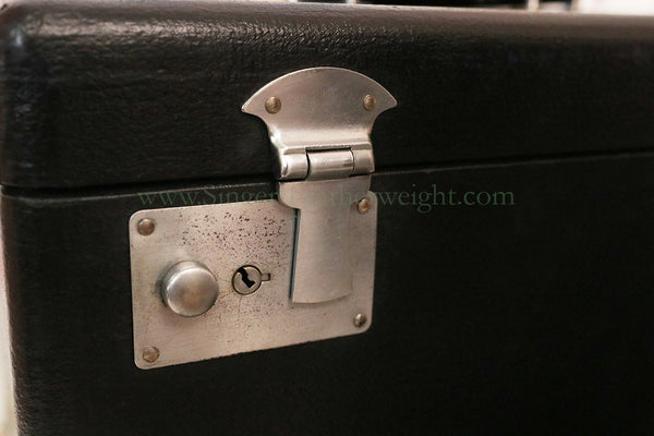 Singer Featherweight Closed Case Clasp