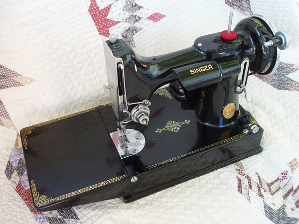 Singer Featherweight 221 AE408