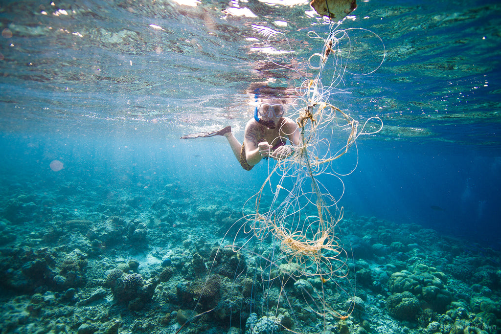 Fishing line and "ghost nets" in the reefs and on beaches are dangerous for flora/fauna and humans