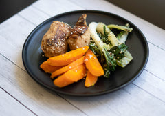 low fodmap sesame chicken with carrots and asian greens