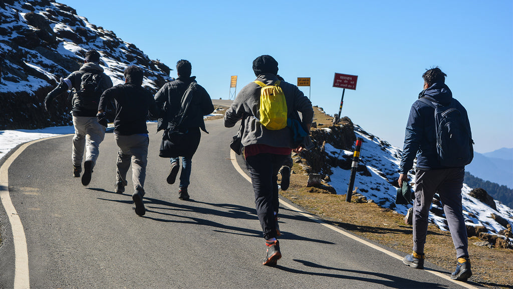 Friendly race between the members on the Chopta trek 