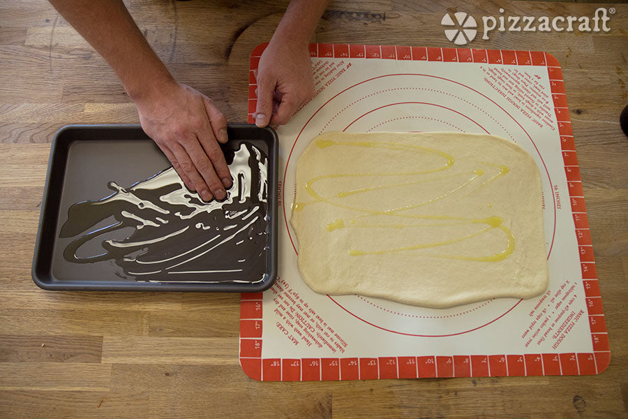 Oil the Pizza Dough and Pan