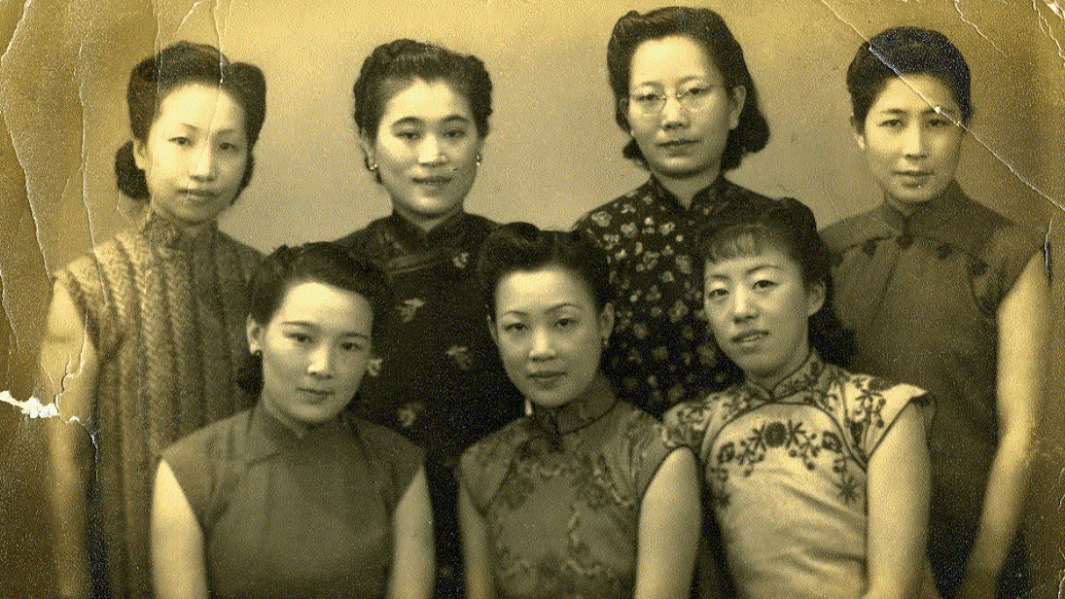 Chinese women wearing Cheongsam Dresses during the 1920's