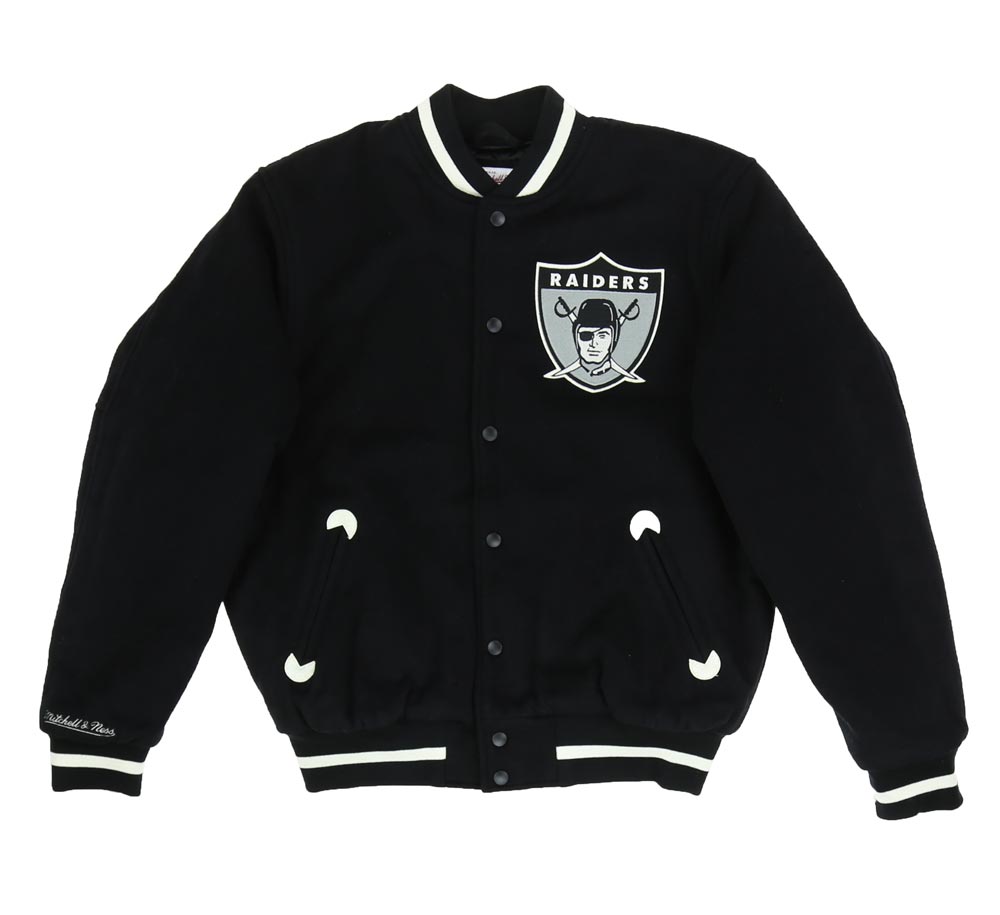 nike raiders windbreaker