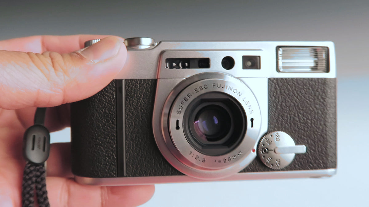 Video Review: Fujifilm Klasse W, High-End 35mm Film Point and