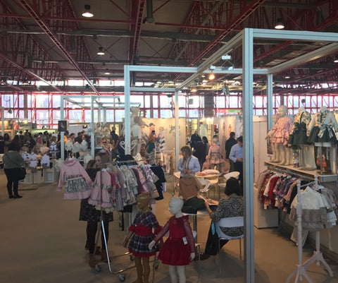 Salón de la feria de FIMI visita de Enlazadas a mi manera