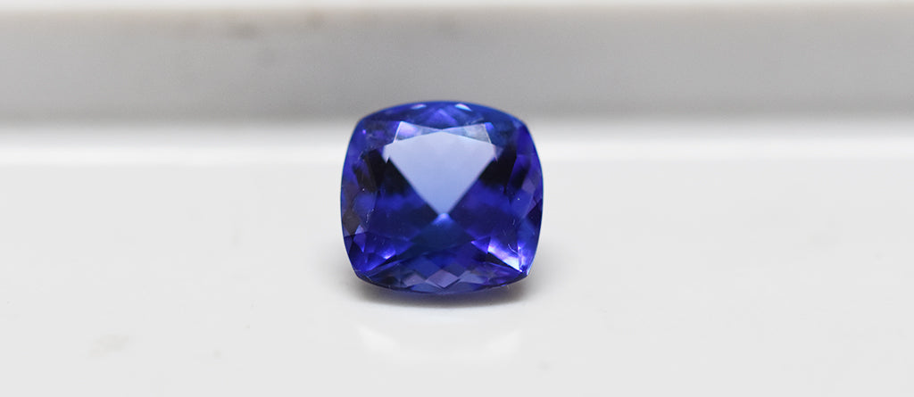 Cushion cut ceylon sapphire 