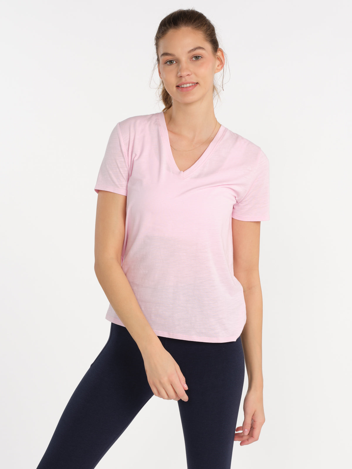 All Day V-Neck T-Shirt tasc performance (PowderPink)