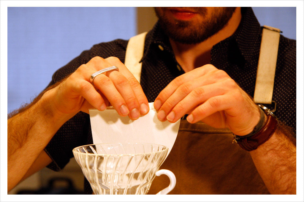 Caffe Umbria - preparing the filter for the Hario v60