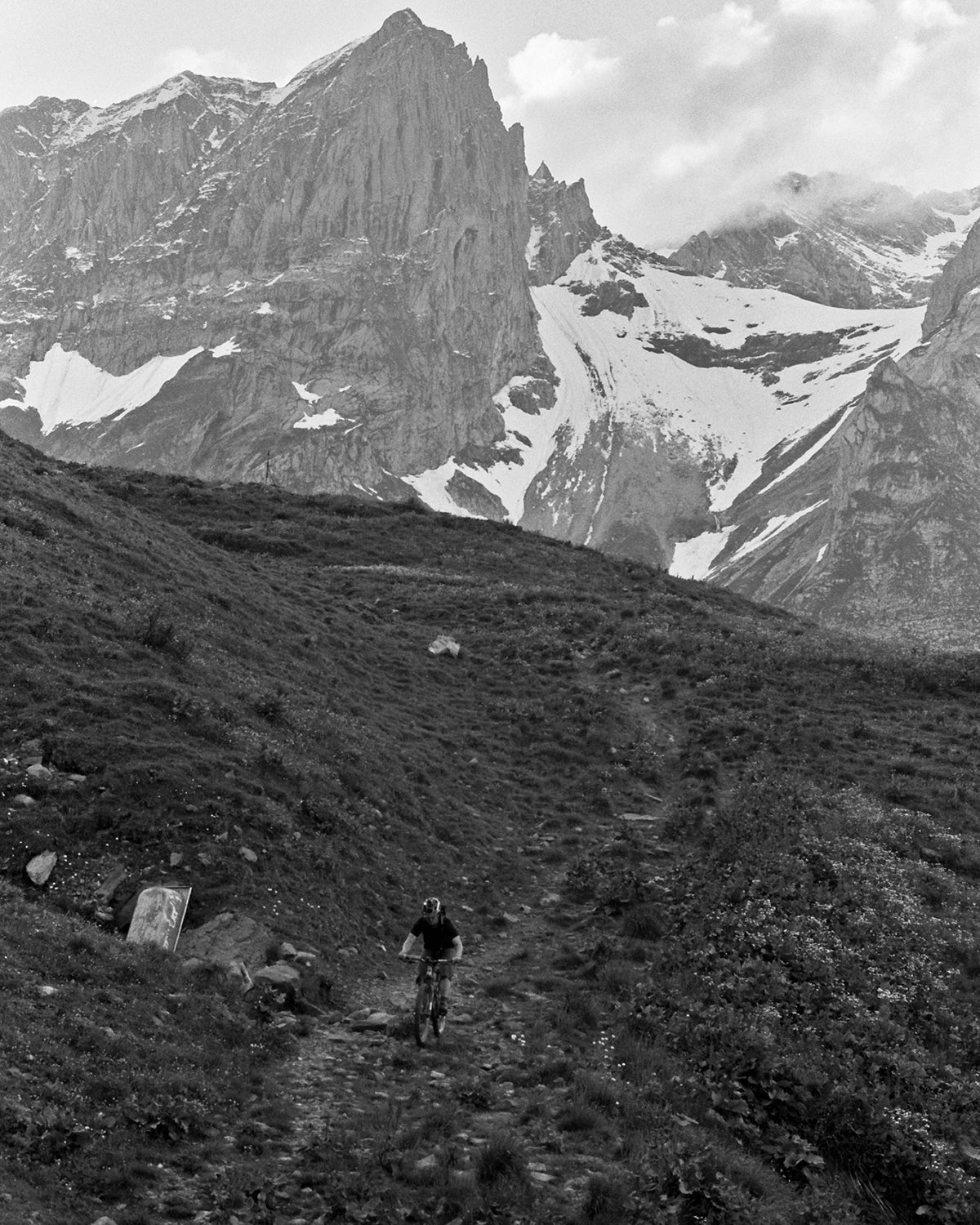 Wander - a field test by Mission Workshop ft. Dan Barham, James Adamson, Alchemy Creative, Santa Cruz Bikes, SRAM, Trans Provence