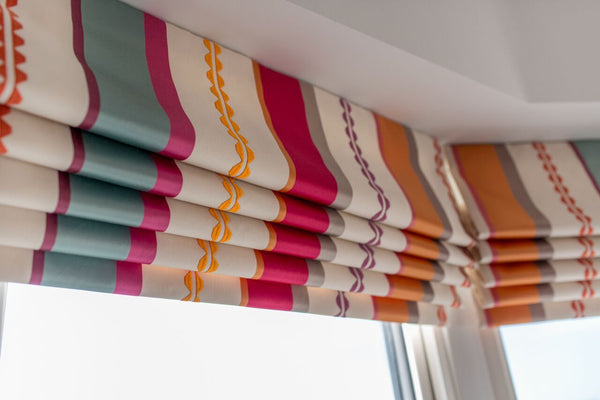 How To Make a Roman Blind - book your masterclass place with Applemoon Interiors now!