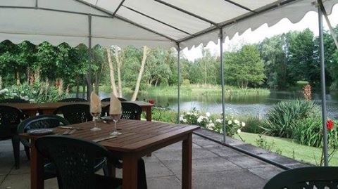 HALLIFORD MERE LAKES & RESTAURANT