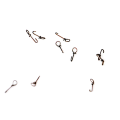 Fly dressing snaps hooks