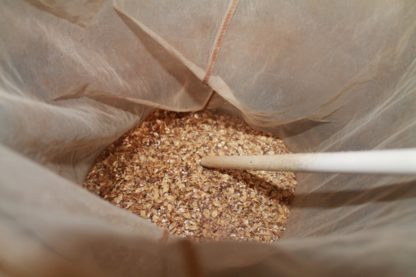 adding beer grains to your homebrew kettle