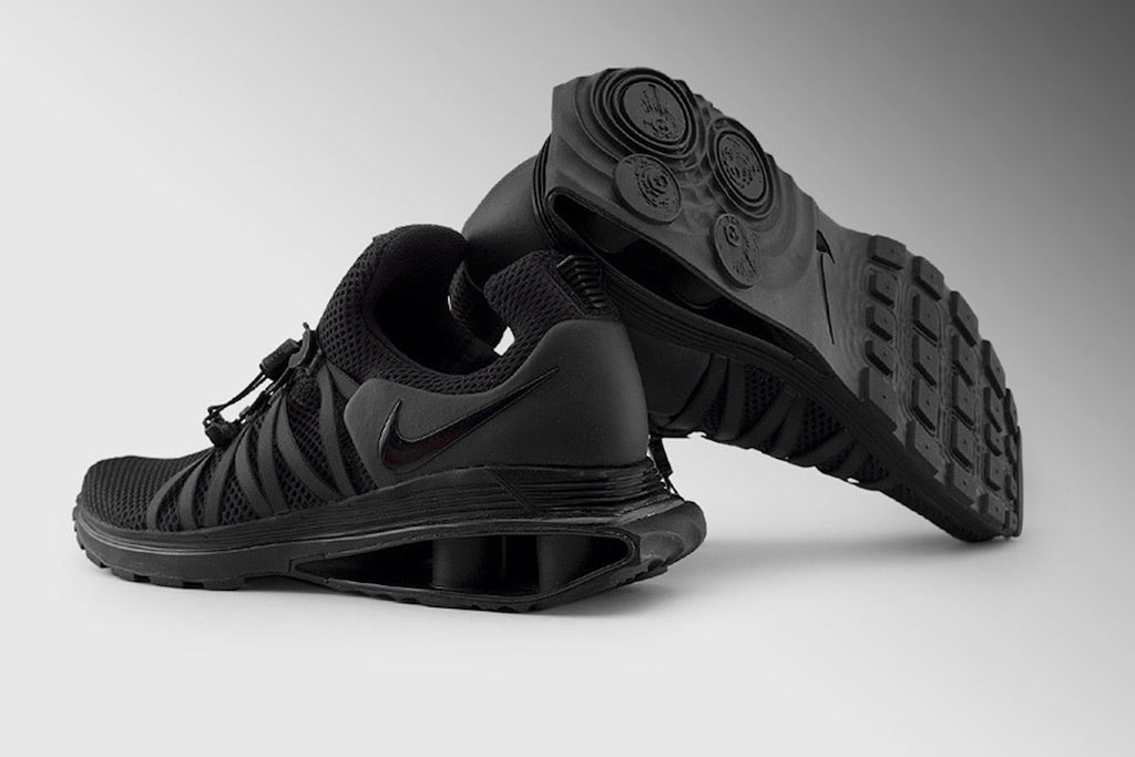 Back To Black - Nike Shox Gravity Is 