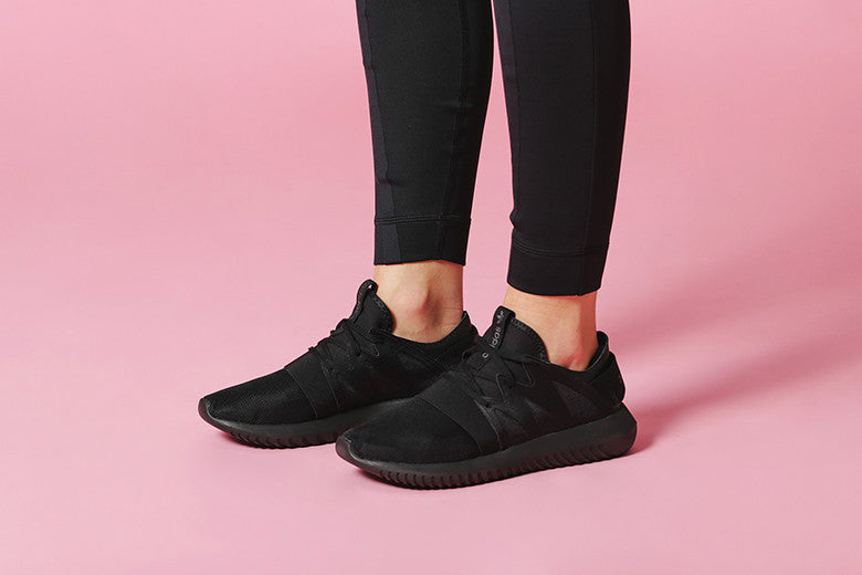 all black adidas shoes women