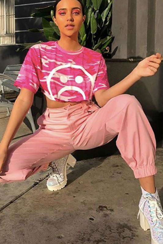 pink cargo pants with chain