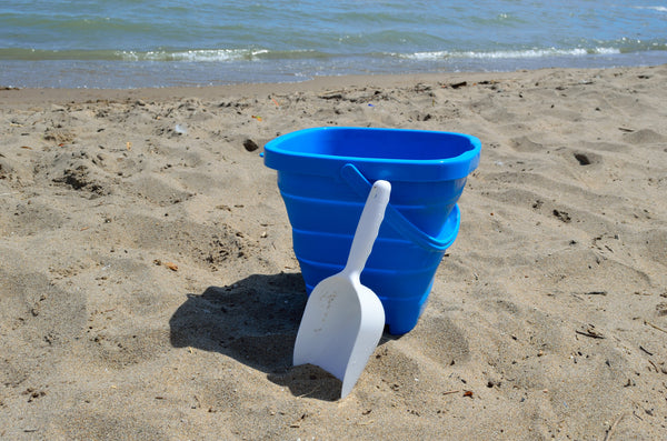 Packable Pails - Aquatic Aqua Blue Pail with White Shovel - Packable Pails, LLC - 3