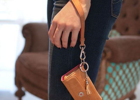 Detachable Leather Strap for your Lola Wristlet