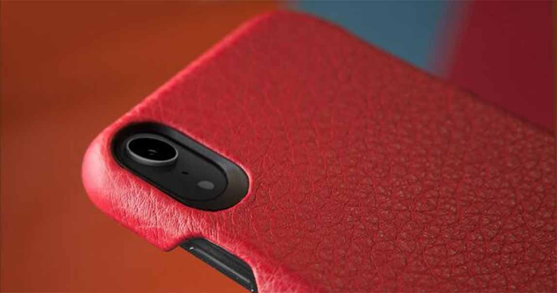 iPhone XR Wrapped in Leather - Vaja