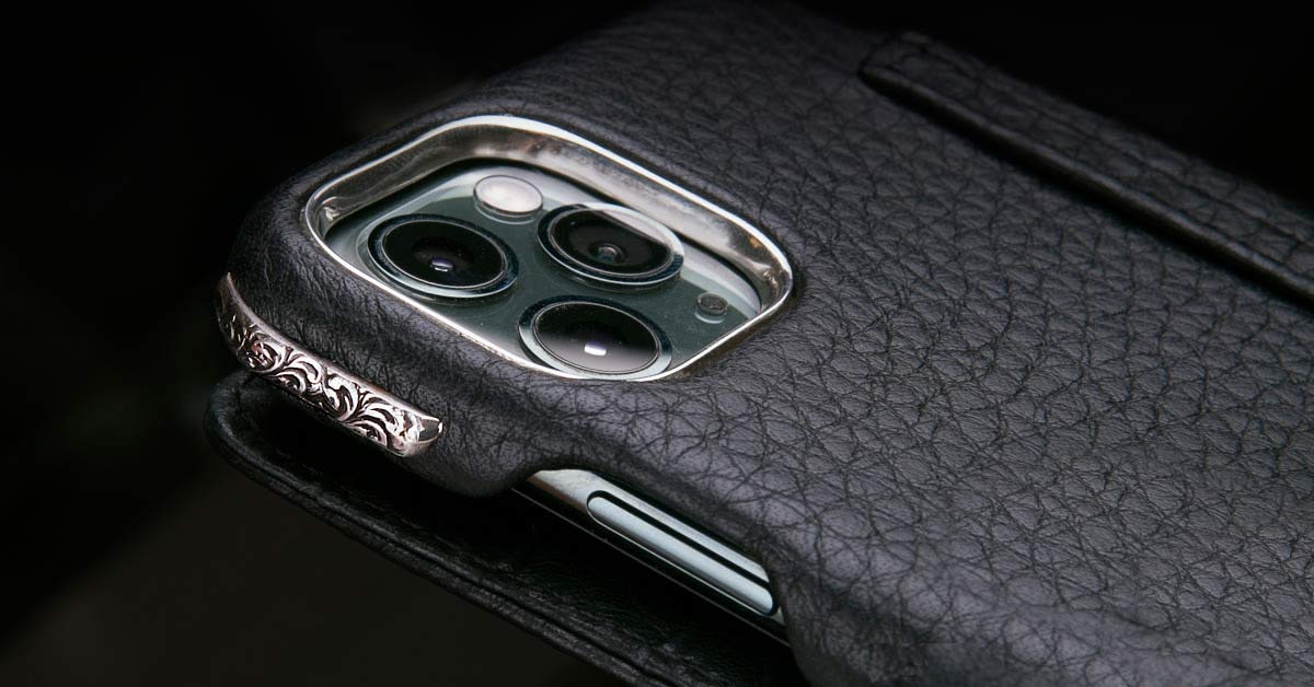 Deluxe Silver Leather iPhone Cases