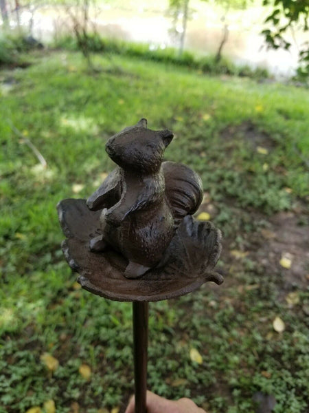 Squirrel in Leaf Cast Aluminum Garden Water Hose Guide 19" ornament yard art 