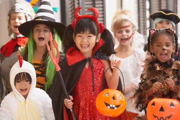halloween-trick-or-treat kids
