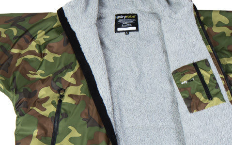 Camo dryrobe detail