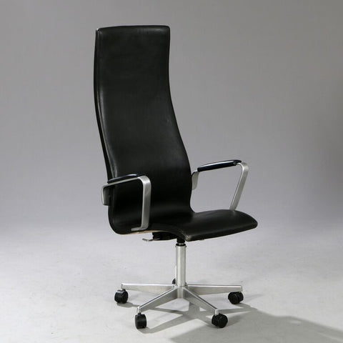 Arne Jacobsen Oxford Office chair in Black Leather