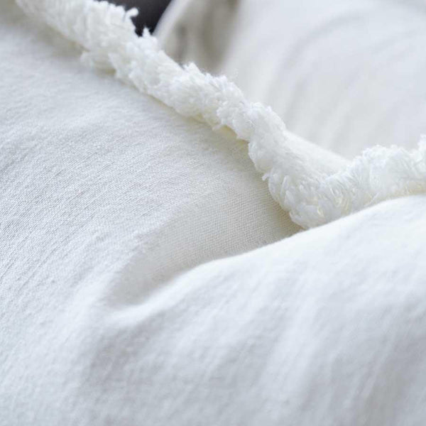 luca cushion rectangle white