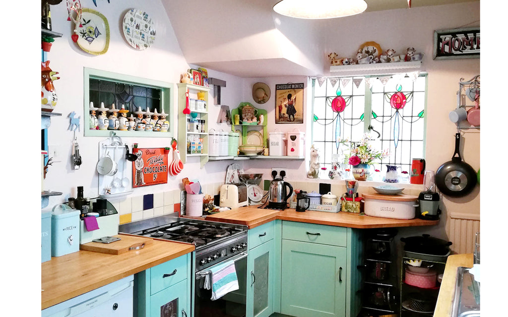 Hazel's Kitsch 50s Kitchen - Inkabilly Blog House Tour