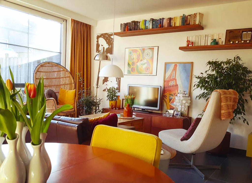 House Tour: Gwenn’s Eclectic Vintage and Upcycled Home - lounge