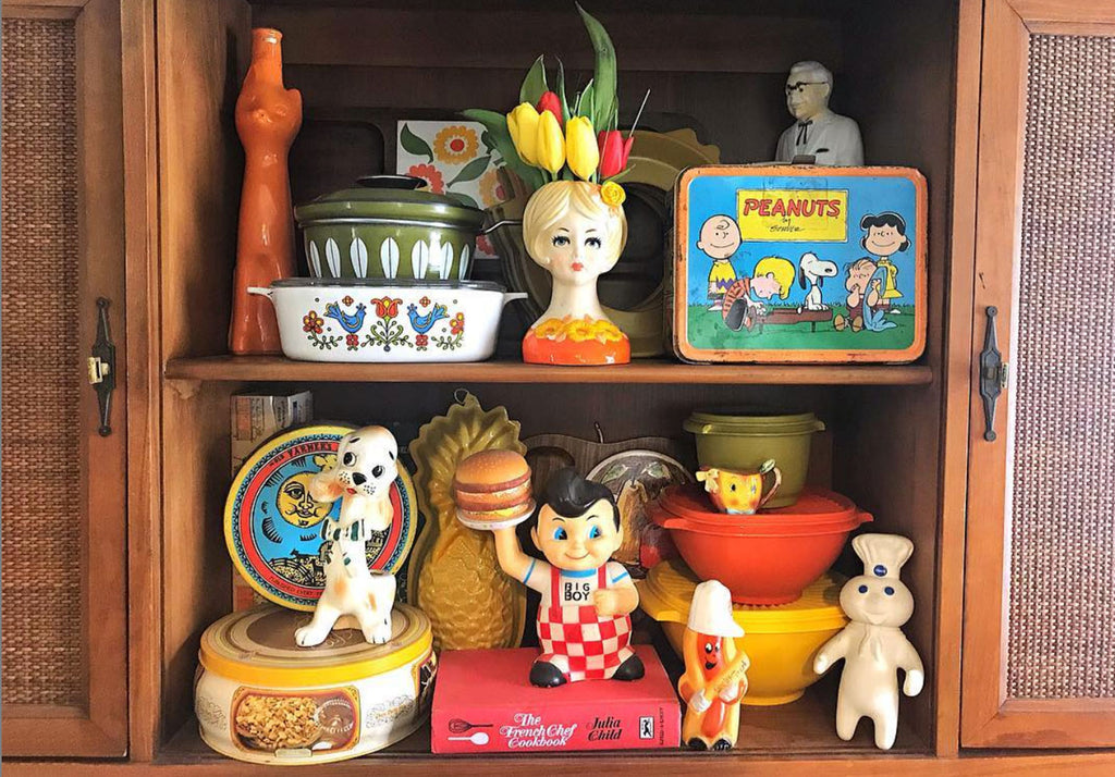 House Tour: Ryann’s Mid Century Home - kitsch shelfie