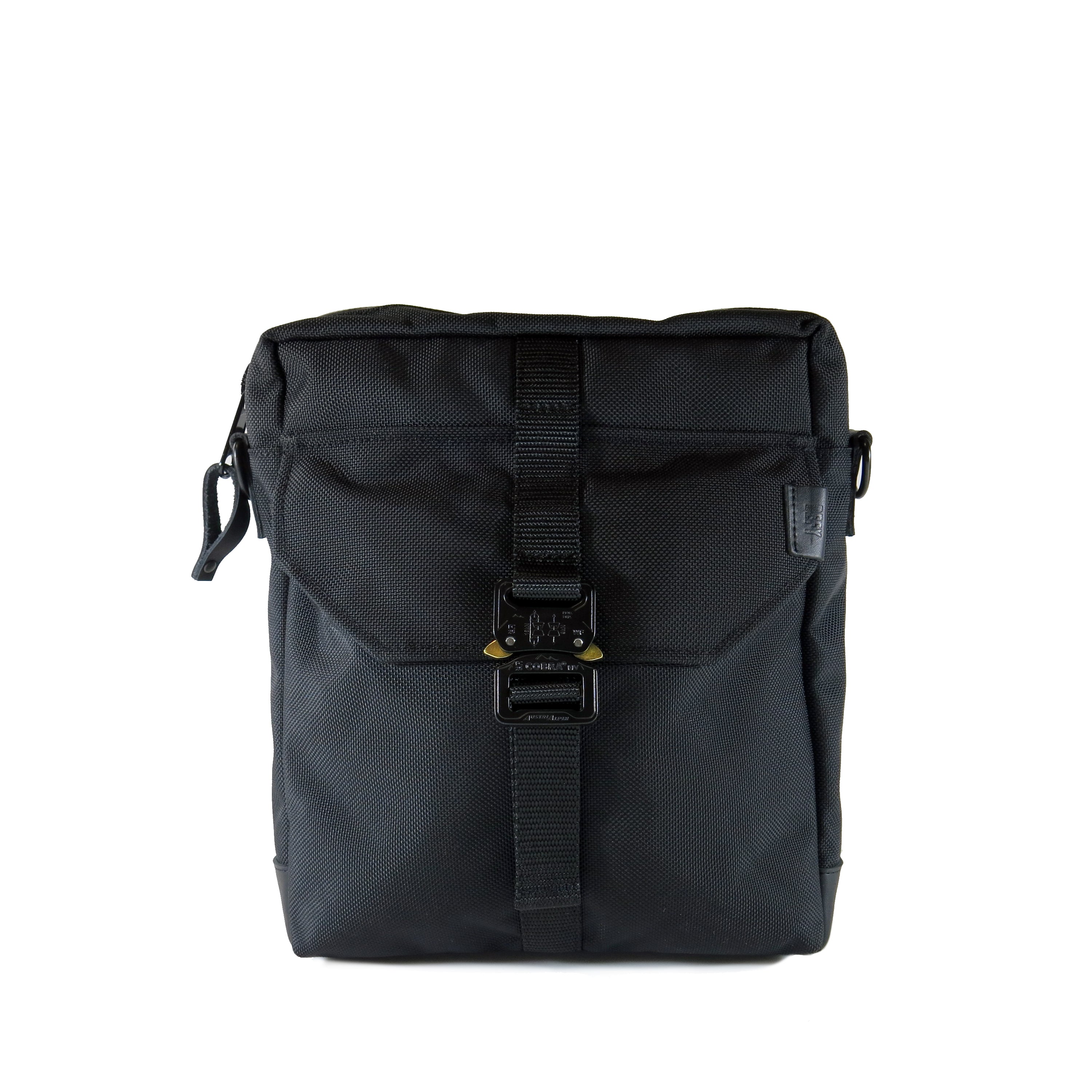 最初の ブリーフケース defender bag cobra DEFY biomagnasa.com