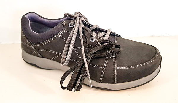 ahnu taraval sneakers