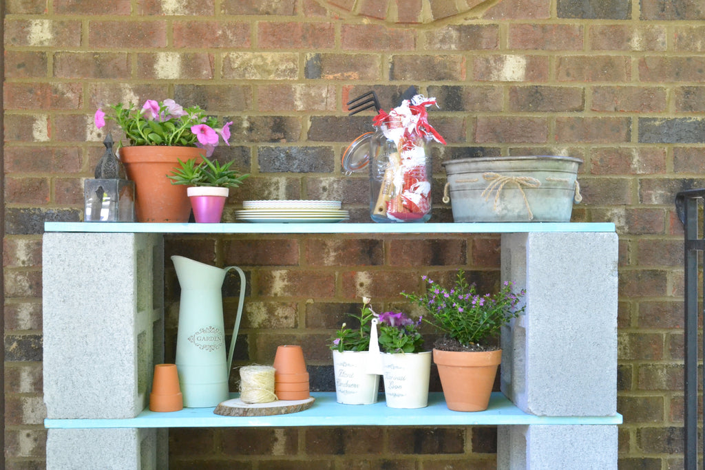 DIY Cinder Block Shelf