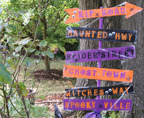 DIY Halloween Yard Sign