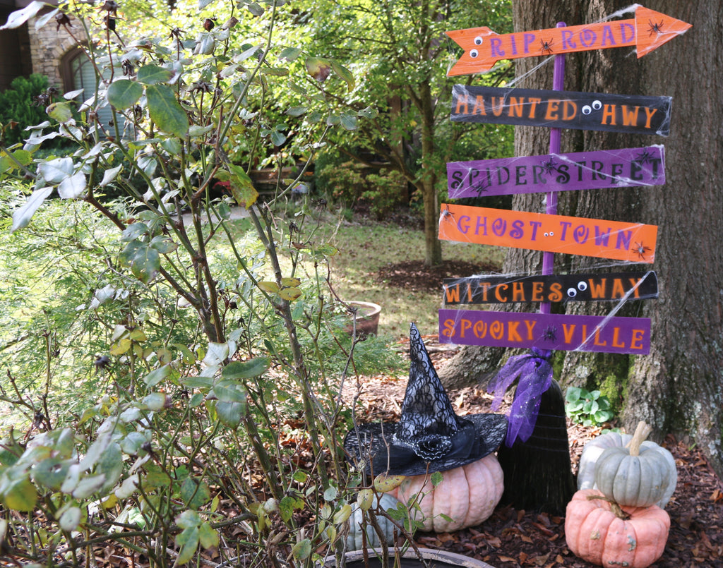 DIY Halloween Yard Sign